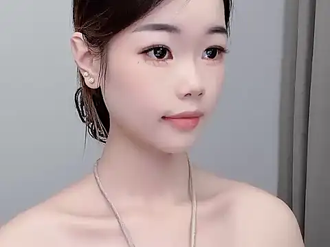 vivi_an live cam on StripChat