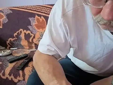 cumloverboyxx69