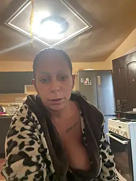 wildfarmbabe (F milf) - Felső levétele/topless
