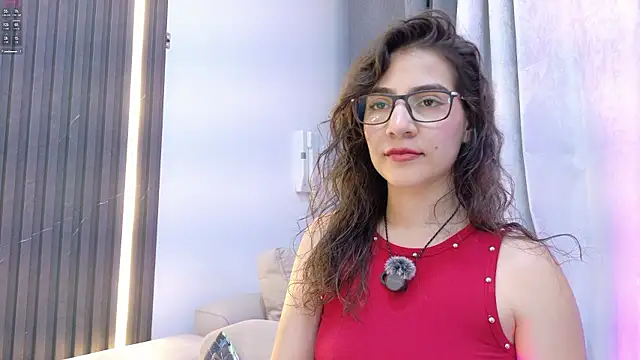 Miranda_doll__ live cam on Stripchat