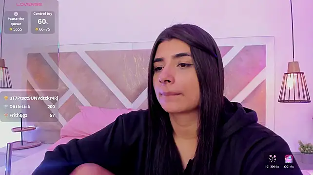 ZiaCalifa live cam on StripChat