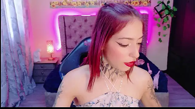Scarllett_BDSM live cam on StripChat