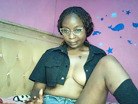 Sexy_brie live cam on StripChat