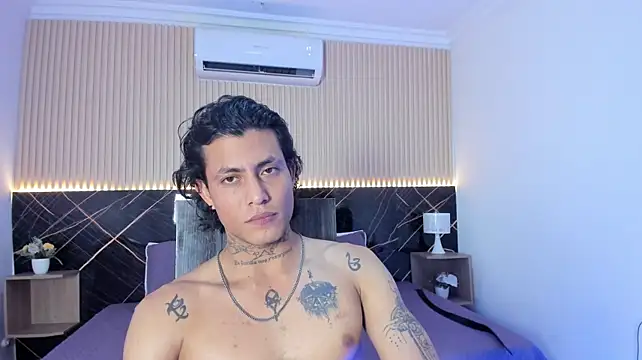 Damian_romanoff_ live cam on StripChat