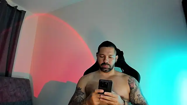 Pierre_Vidal live cam on StripChat
