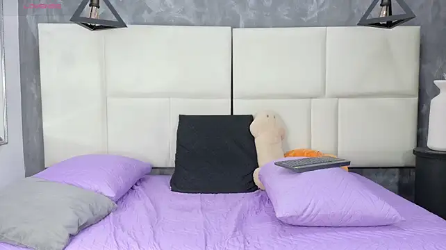 Luciana_Ortiz1 live cam on StripChat