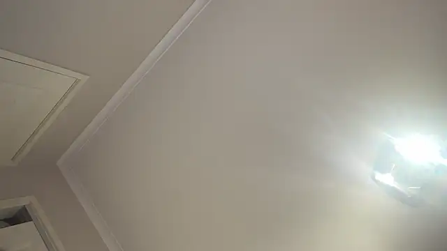 LoudDislike webcam stripchat model stream image