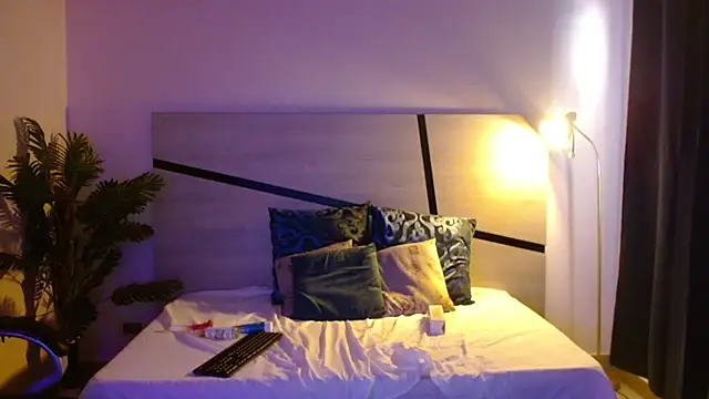 isabela_hills live cam on StripChat