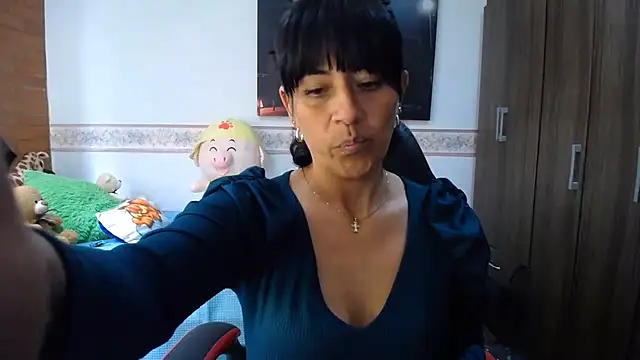 sharoon_cheerry live cam on StripChat