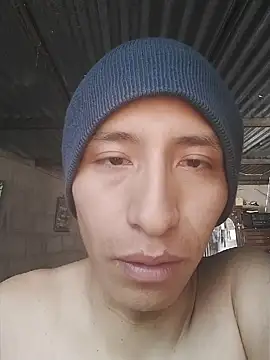 Deyvgv live cam on StripChat