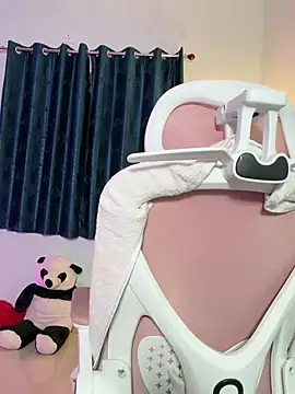 Neha18 live cam on StripChat