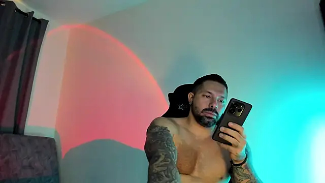 Pierre_Vidal live cam on StripChat
