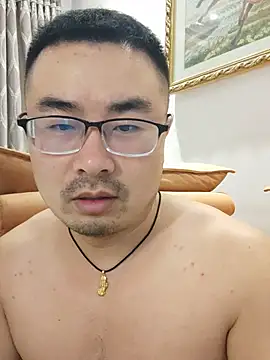 guozuo live cam on StripChat