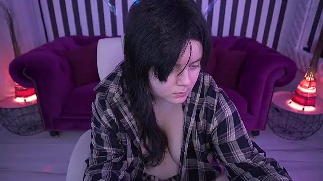 free nude chatroom LittleShyy