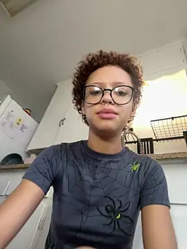 jojosbizarrelyf live cam