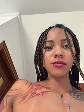 LizStorm_ live cam