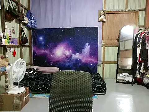 sugar-holly69's live room