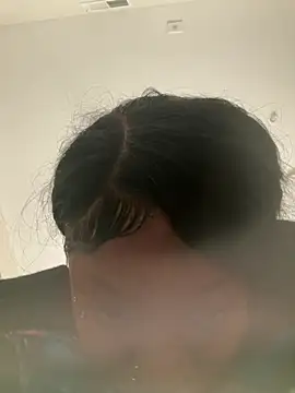 Yellaaababyy live cam