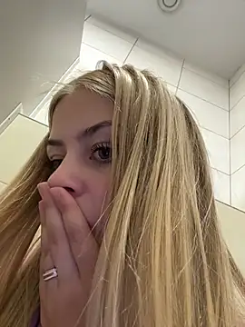 rossymood stripchat