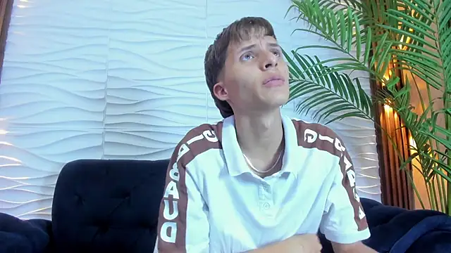 pavo_tv (M twink) - I have big laod for u ?