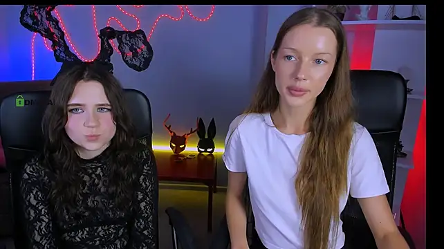 khloebeauty live cam on StripChat