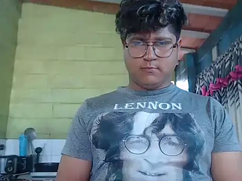 sharly14 live cam on StripChat