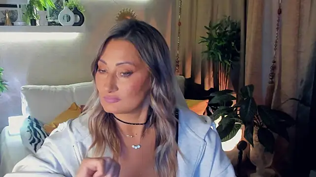 sarahalluring (F milf) - Oily ASS