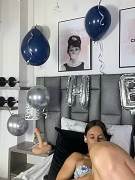 JuliaColemann live cam on StripChat