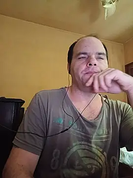 Safado700 live cam on StripChat