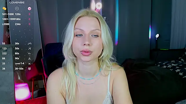 sonyablade__ (F teen) - sensual thumb suck