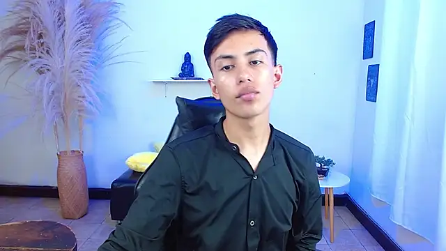 angelocum18 live cam on StripChat