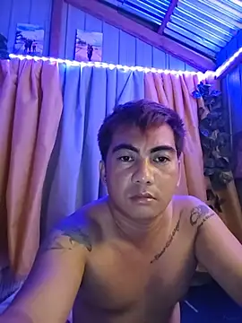 ur_wildrocky live cam on StripChat