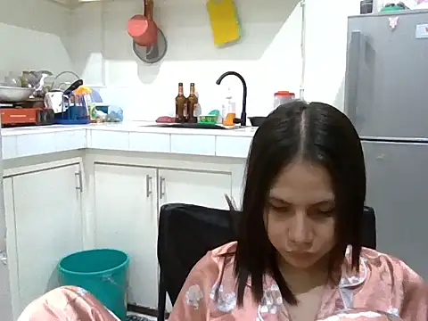 ellameow19 live cam on StripChat