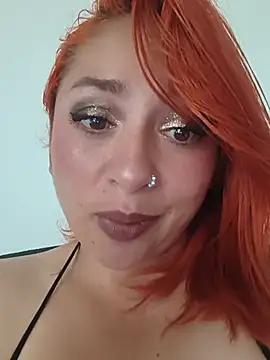 Mariana-94 live cam on StripChat