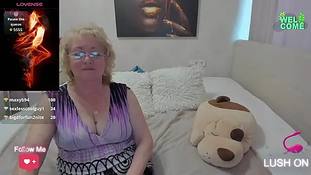 laylaroma live cam on StripChat