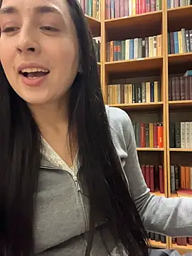 Holly_Play