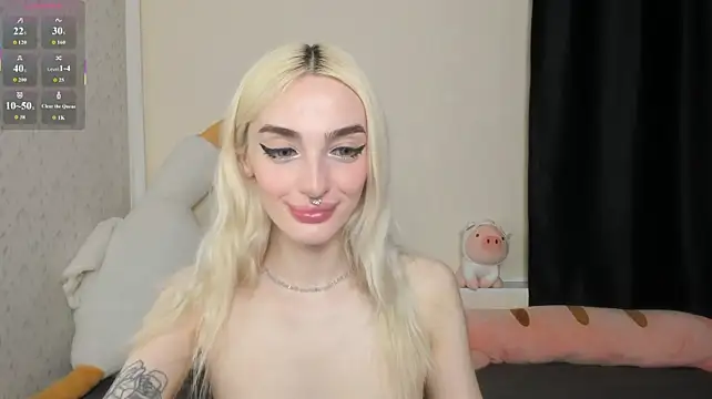 succubantra live cam on StripChat