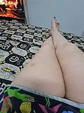 big_yoyo live cam on StripChat