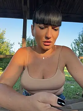 MysticCleo live cam on StripChat