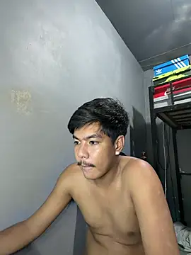 Dylannn_30 live cam on StripChat