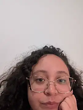 Gia_Bluexxx live cam on StripChat