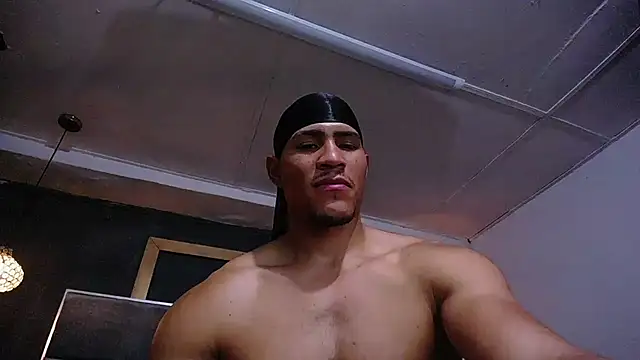 teddyfit19cm live cam on StripChat