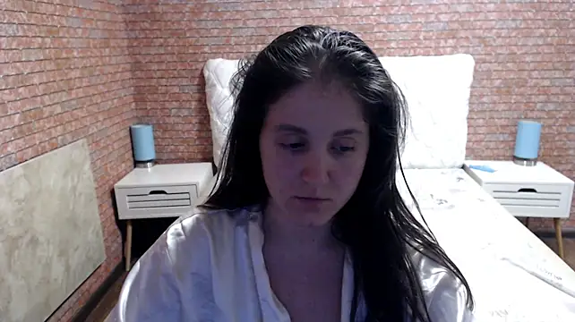 Holliy_Cooper live cam on StripChat