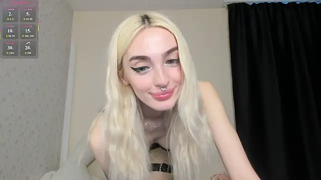 succubantra live cam on StripChat