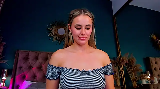 lunakale (Ask my age) - Topless boob tease ❤