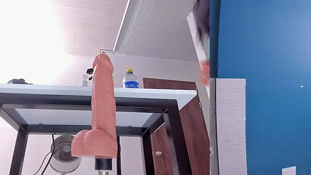 online sex chat room Letty Straus