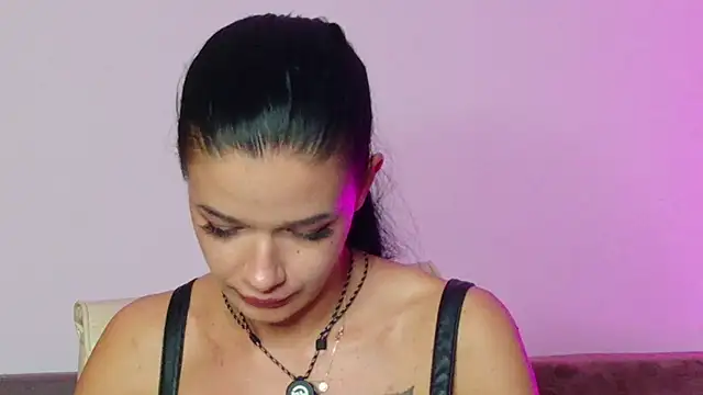 Eva_Millar live cam
