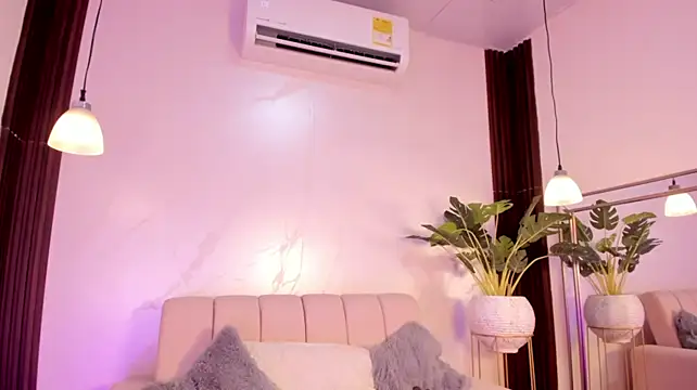 emily_burton18 live cam