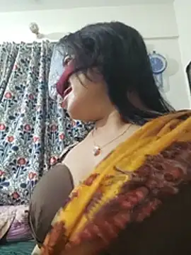 odhora-20 (F milf) - Oil my sexy pussy hole