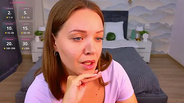 Chloe_Sapphire live cam on StripChat